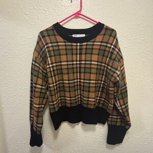 Zara crew neck plaid cozy and comfy sweater. Never worn. Size: M